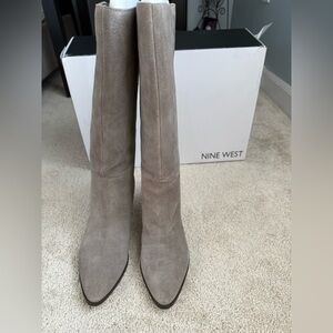Nine West Size 8.5 Taupe Boots